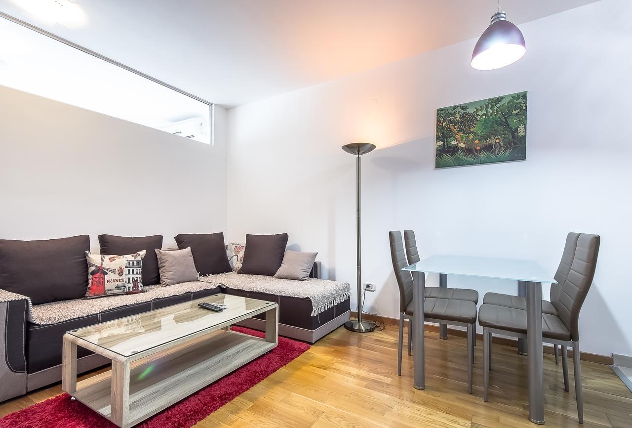 Charming City Center Podgorica Ngoại thất bức ảnh